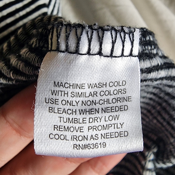 New York Laundry striped tank. Size L nwot - Picture 3 of 12